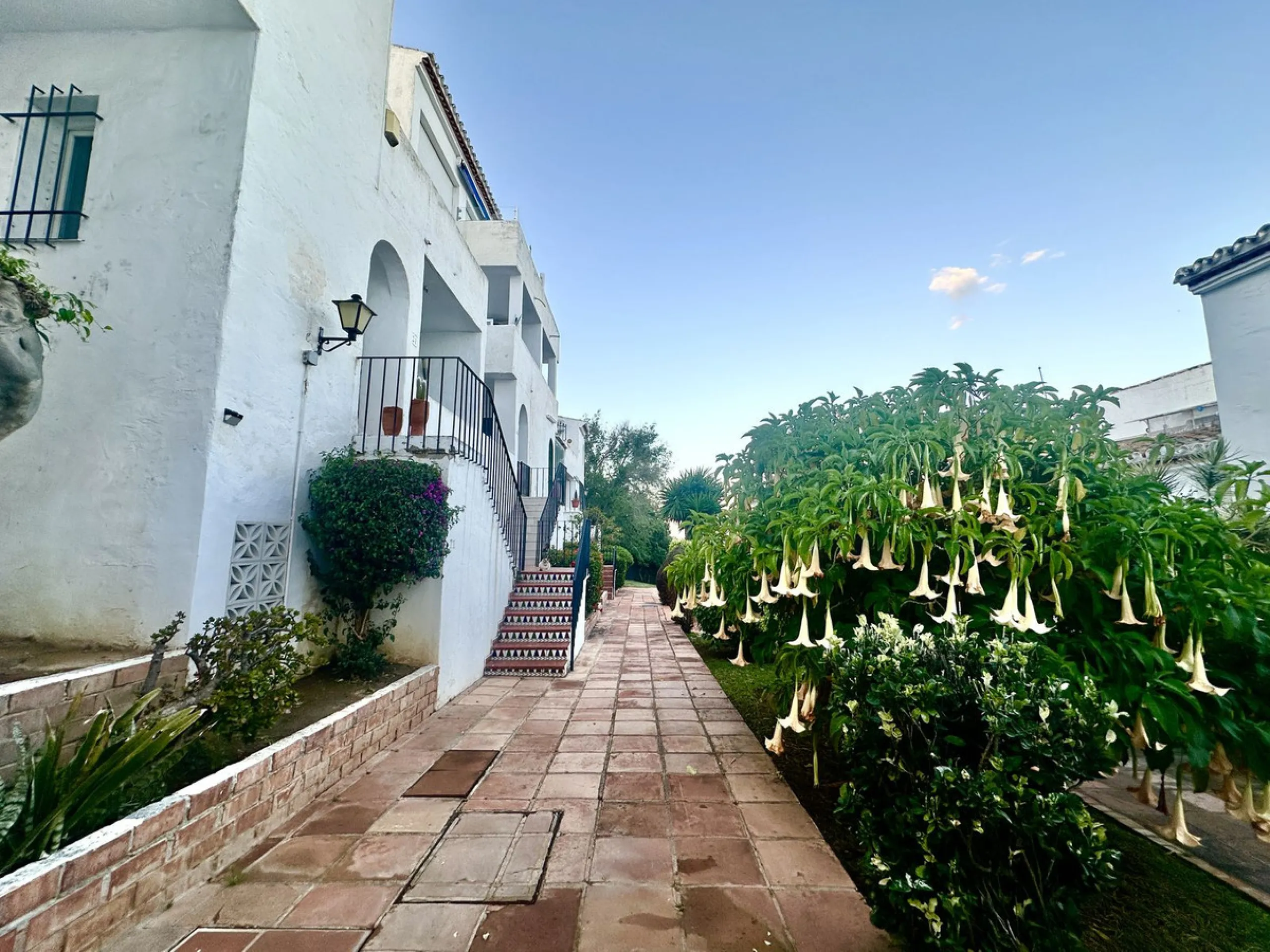Apartment - Middle Floor Apartment в продаже в Mijas, Málaga. В доме 2 спален и 2 ванных комнат. Площадь дома 75 м²