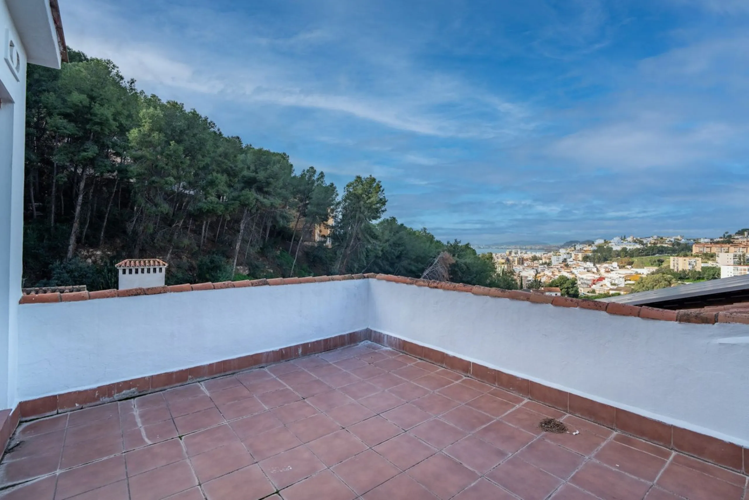 House - Detached Villa в продаже в Málaga, Málaga. В доме 7 спален и 5 ванных комнат. Площадь дома 371 м²