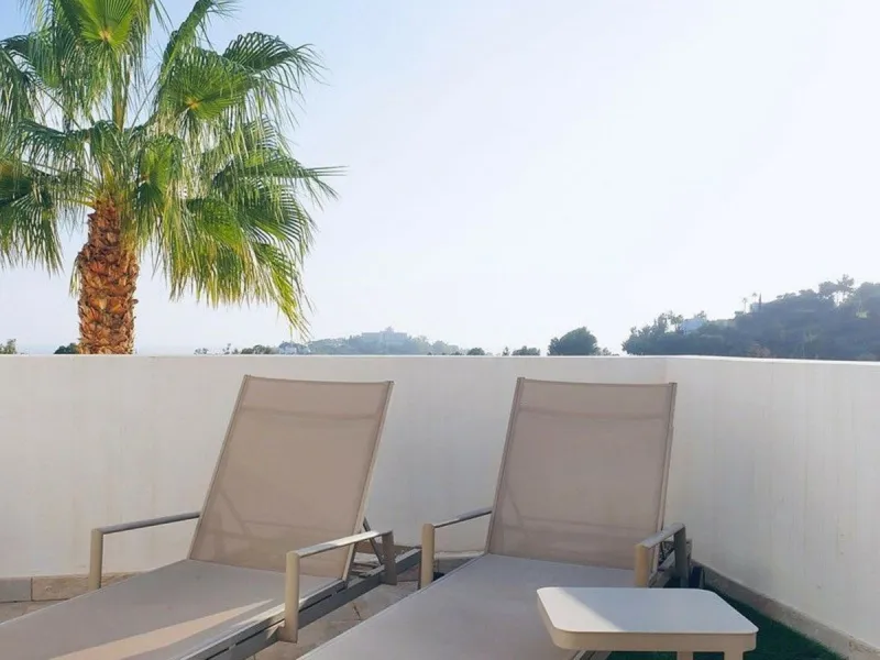 Magnificent 3-Bedroom Penthouse with Panoramic Sea & Golf Views!