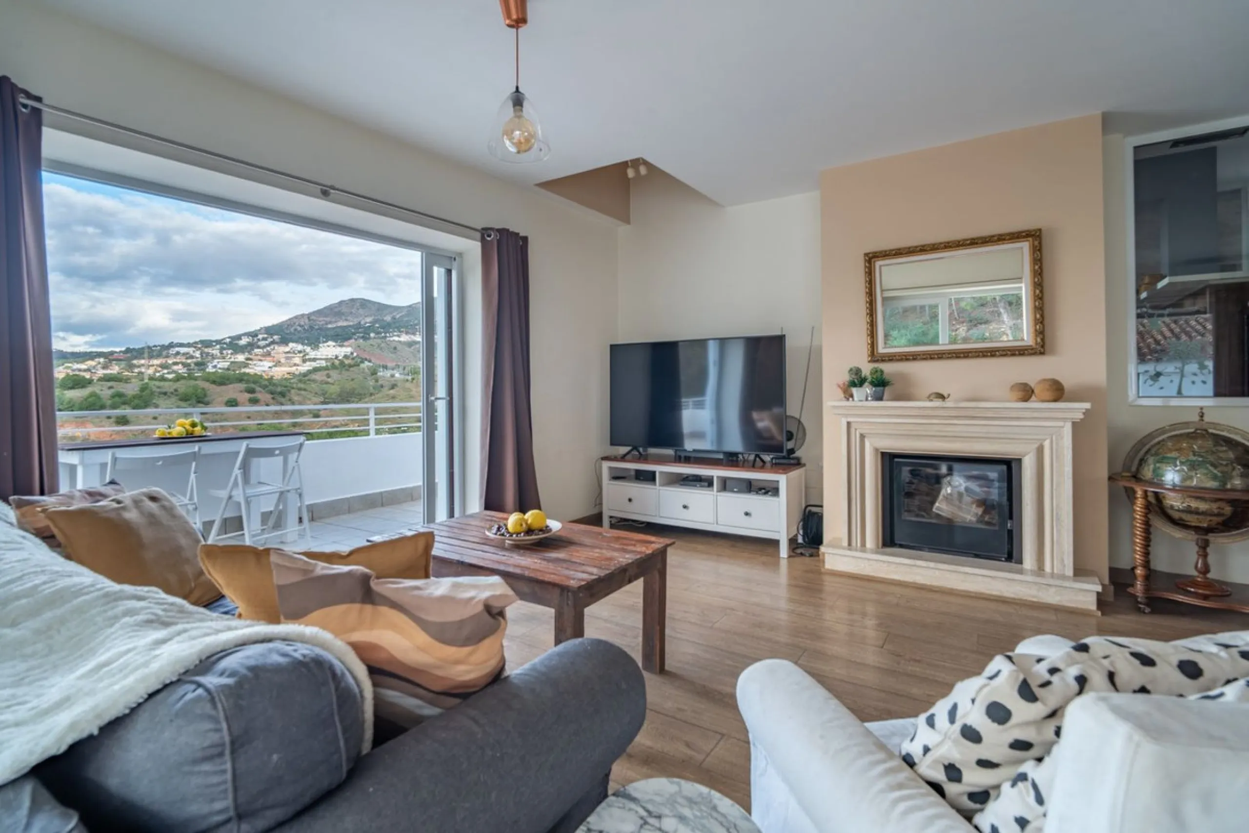 House - Detached Villa в продаже в Málaga, Málaga. В доме 7 спален и 5 ванных комнат. Площадь дома 371 м²