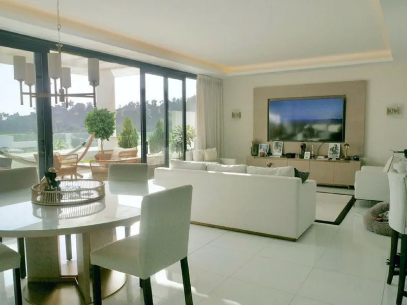 Magnificent 3-Bedroom Penthouse with Panoramic Sea & Golf Views!