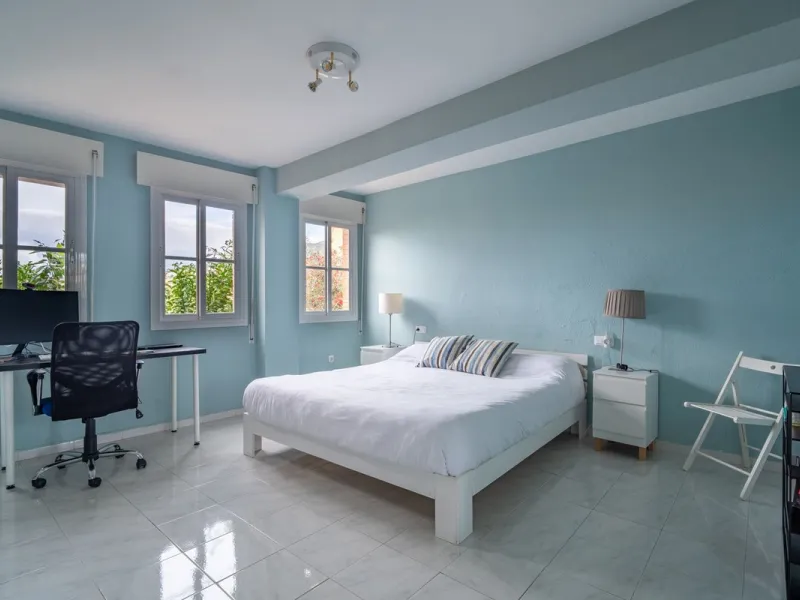 House - Detached Villa в продаже в Málaga, Málaga. В доме 7 спален и 5 ванных комнат. Площадь дома 371 м²