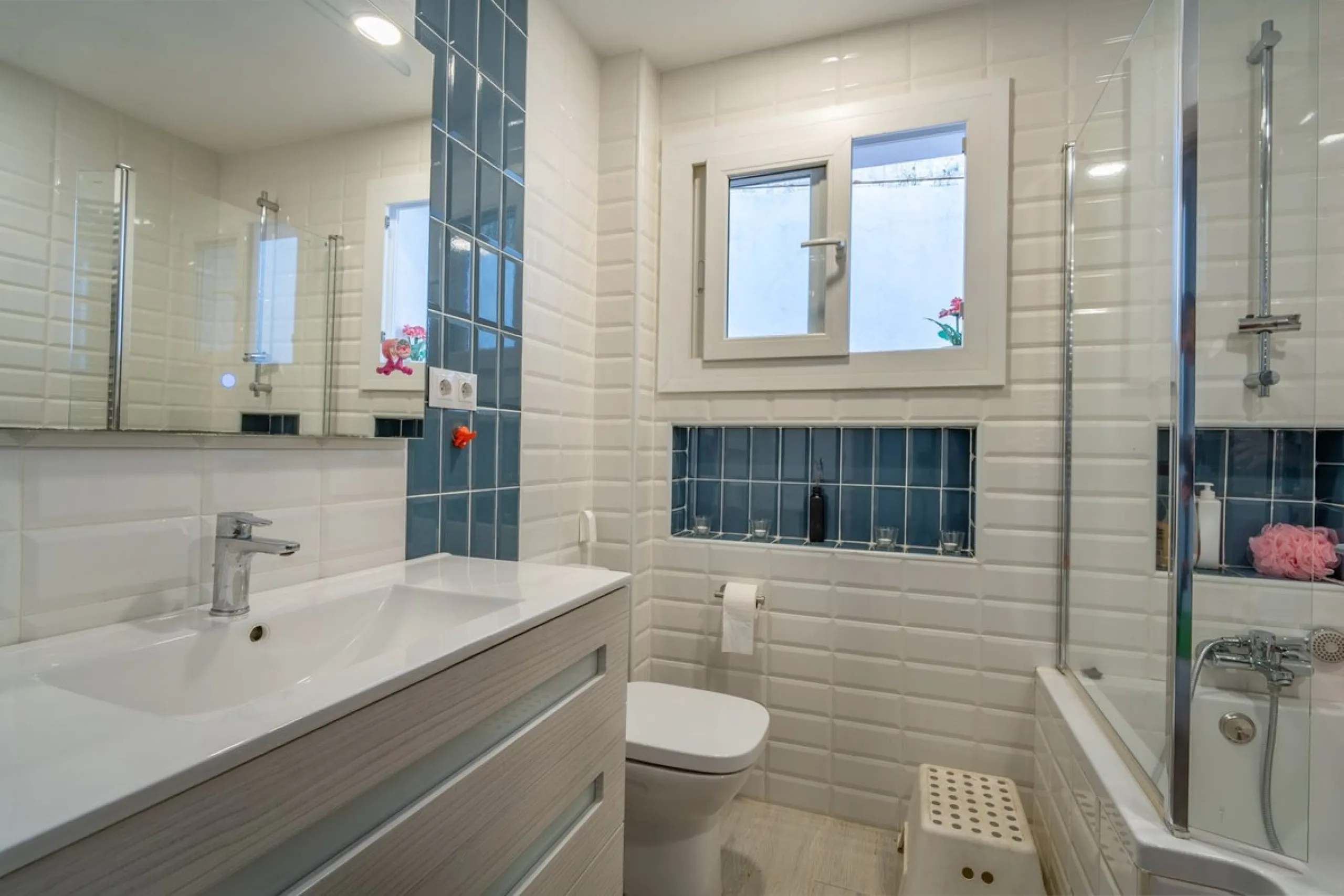 House - Detached Villa в продаже в Málaga, Málaga. В доме 7 спален и 5 ванных комнат. Площадь дома 371 м²