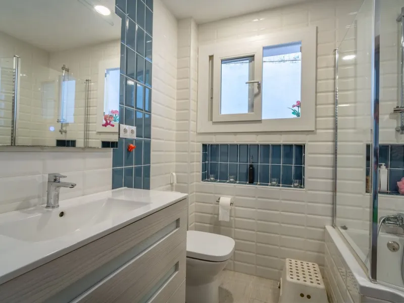 House - Detached Villa в продаже в Málaga, Málaga. В доме 7 спален и 5 ванных комнат. Площадь дома 371 м²
