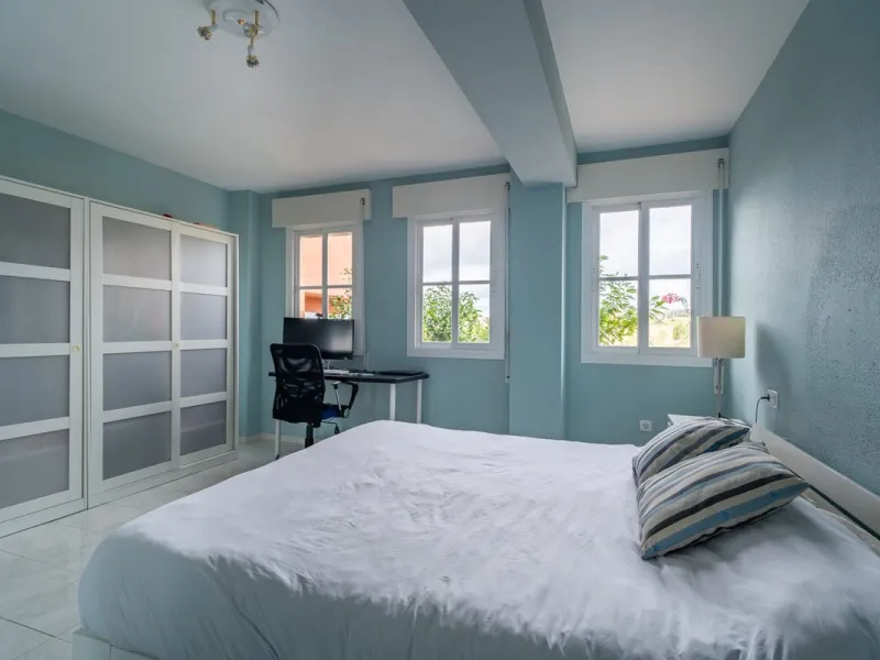 House - Detached Villa в продаже в Málaga, Málaga. В доме 7 спален и 5 ванных комнат. Площадь дома 371 м²