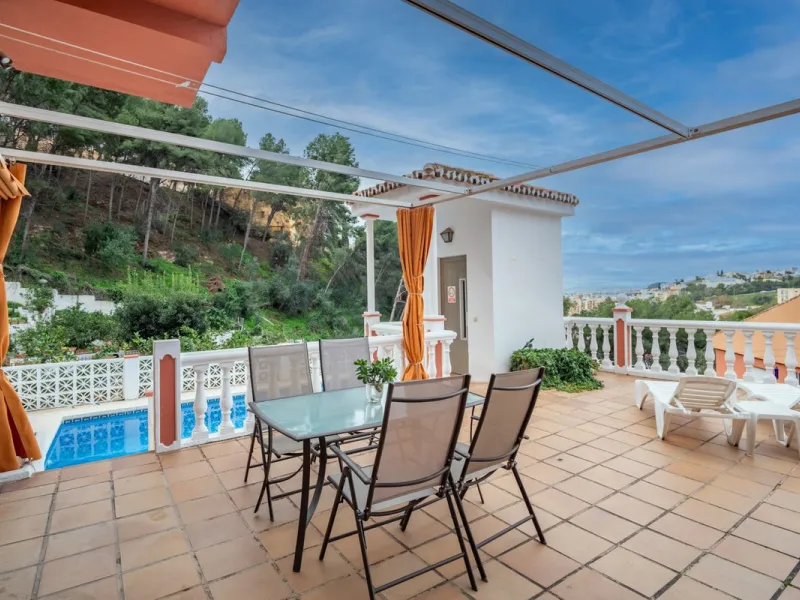 House - Detached Villa в продаже в Málaga, Málaga. В доме 7 спален и 5 ванных комнат. Площадь дома 371 м²