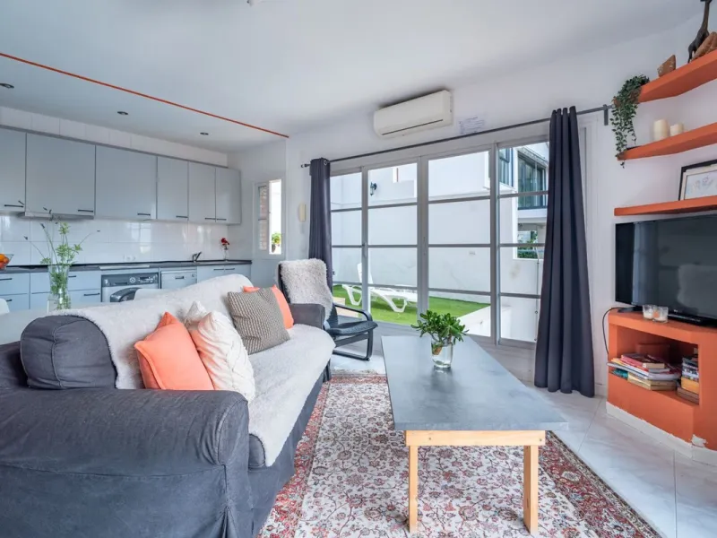 House - Detached Villa в продаже в Málaga, Málaga. В доме 7 спален и 5 ванных комнат. Площадь дома 371 м²