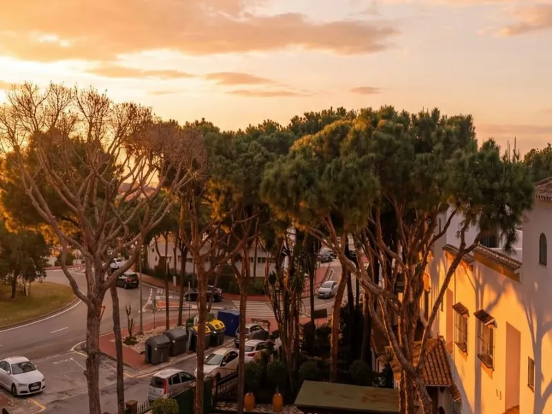 Land with development project and approved building permit for an aparthotel in Calahonda, Mijas