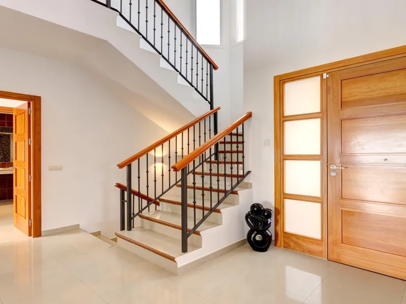 Step through the grand wooden doors into this stunning villa in La Paloma, perfectly positioned between the ports of Sotogrande and La Duquesa. Designed for relaxed Mediterranean living, this home combines elegance, comfort, and breathtaking sea views.