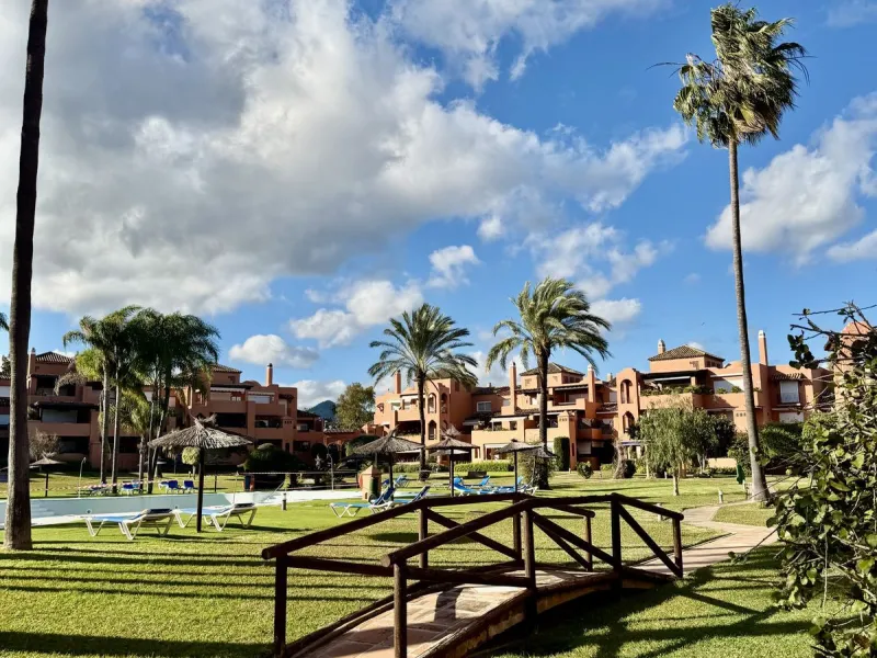 Apartment - Penthouse Duplex в продаже в Marbella, Málaga. В доме 4 спален и 5 ванных комнат. Площадь дома 255 м²
