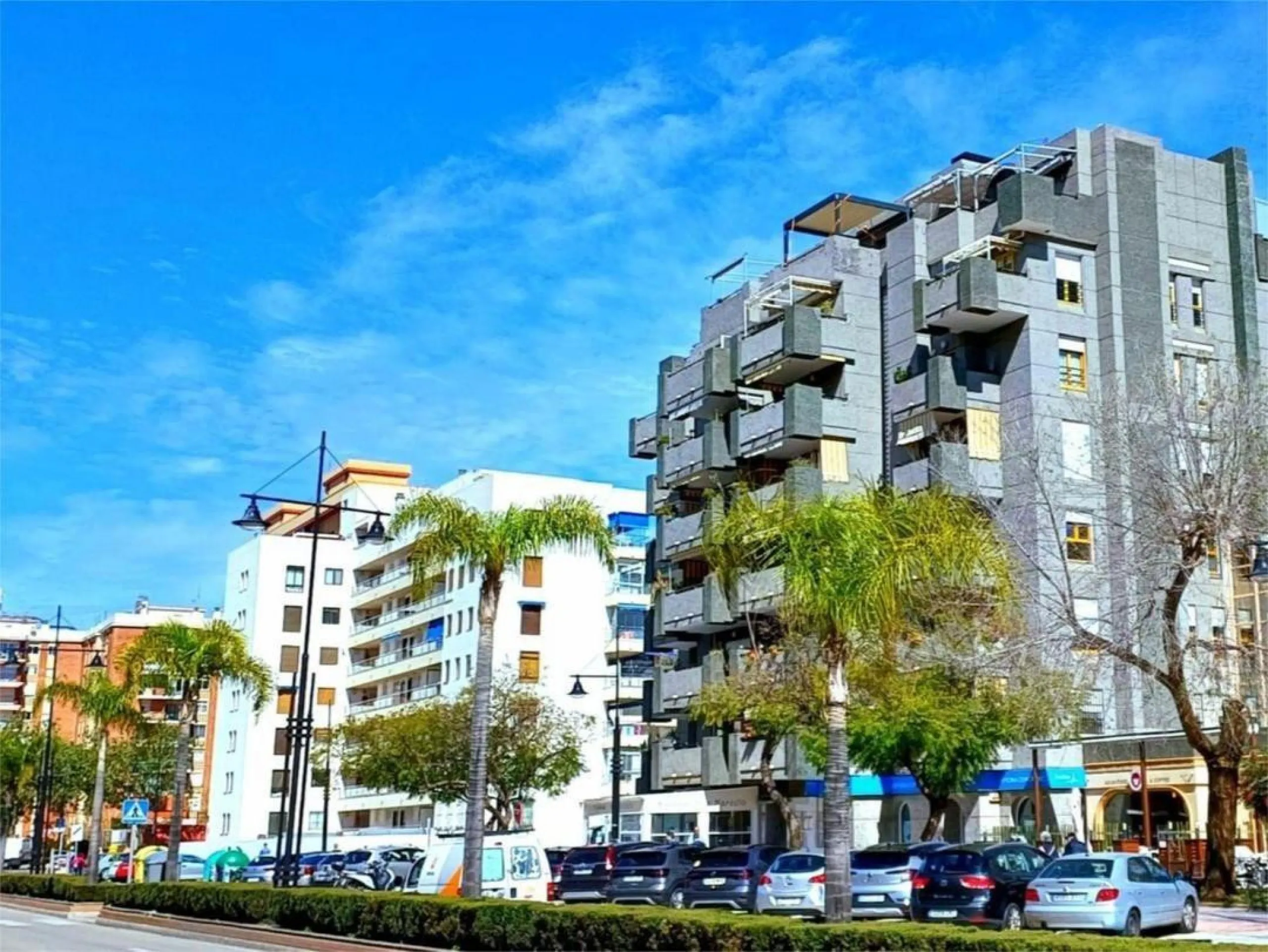 Apartment - Middle Floor Apartment в продаже в Fuengirola, Málaga. В доме 3 спален и 2 ванных комнат. Площадь дома 97 м²