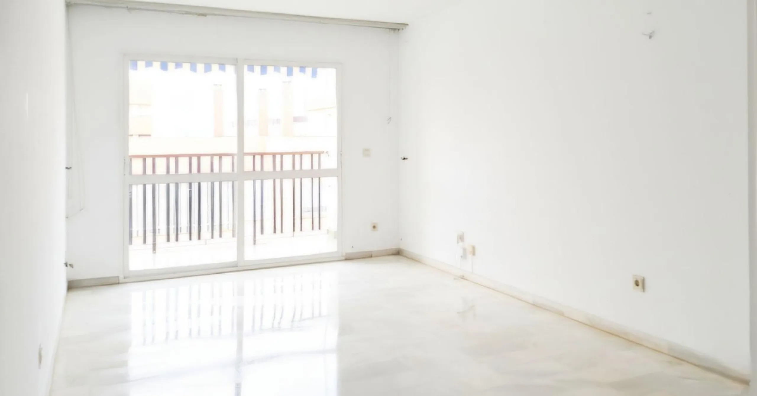 Apartment - Middle Floor Apartment в продаже в Fuengirola, Málaga. В доме 3 спален и 2 ванных комнат. Площадь дома 97 м²