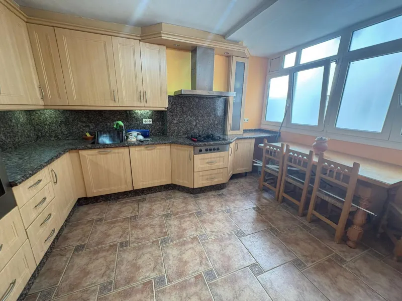 Apartment - Middle Floor Apartment в продаже в Fuengirola, Málaga. В доме 3 спален и 2 ванных комнат. Площадь дома 97 м²