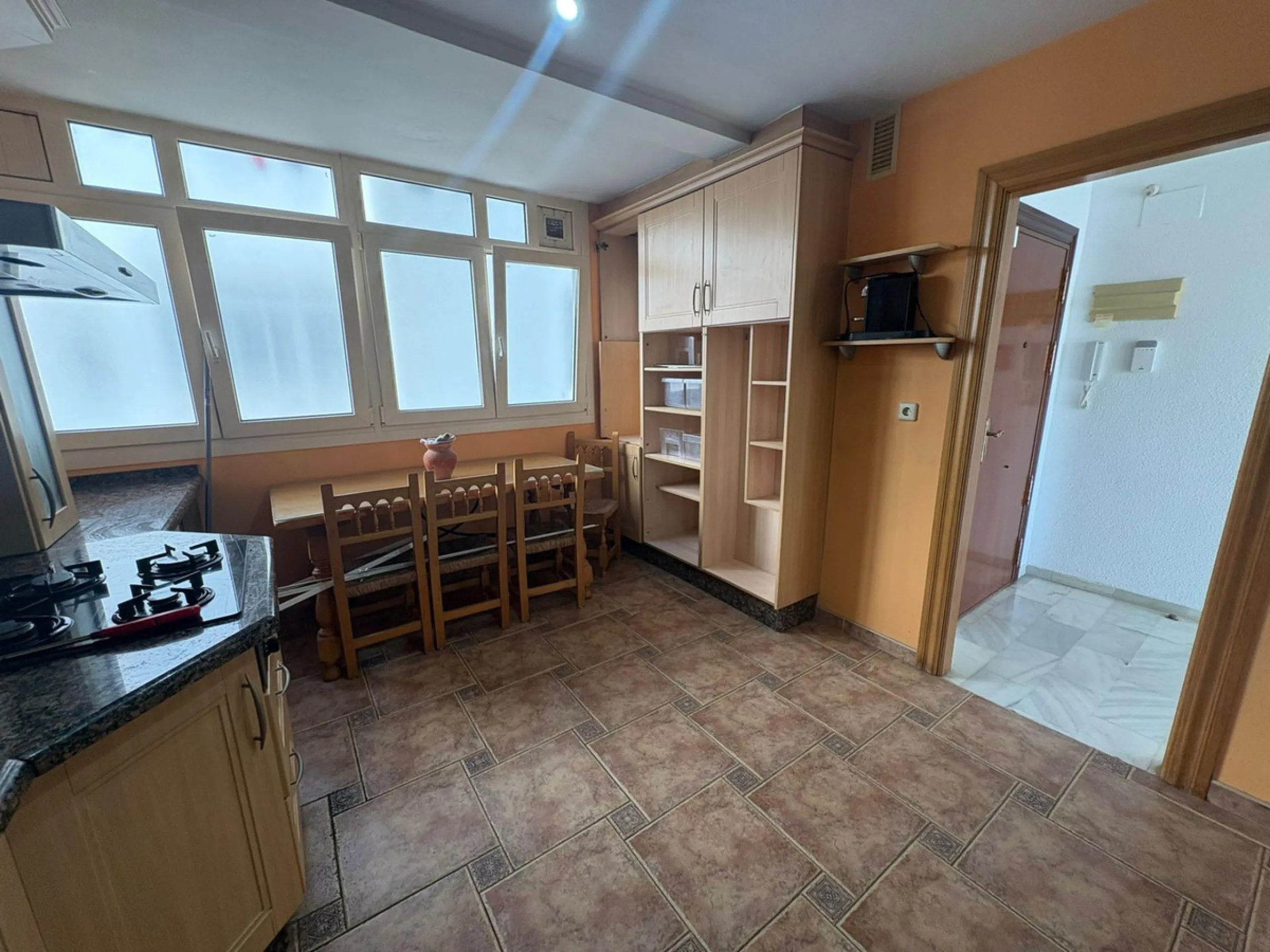 Apartment - Middle Floor Apartment в продаже в Fuengirola, Málaga. В доме 3 спален и 2 ванных комнат. Площадь дома 97 м²