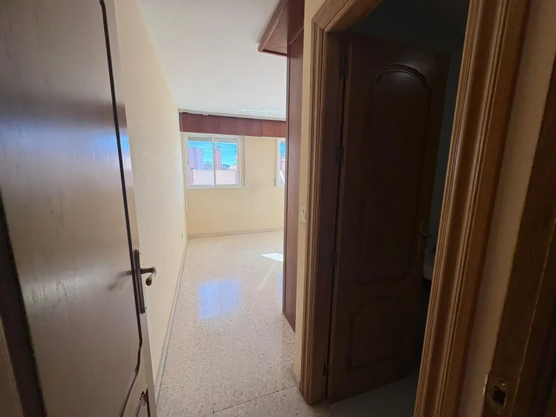 Apartment - Middle Floor Apartment в продаже в Fuengirola, Málaga. В доме 3 спален и 2 ванных комнат. Площадь дома 97 м²