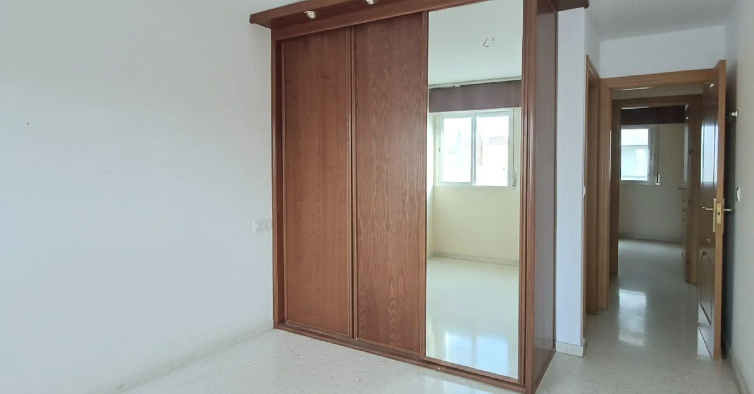 Apartment - Middle Floor Apartment в продаже в Fuengirola, Málaga. В доме 3 спален и 2 ванных комнат. Площадь дома 97 м²