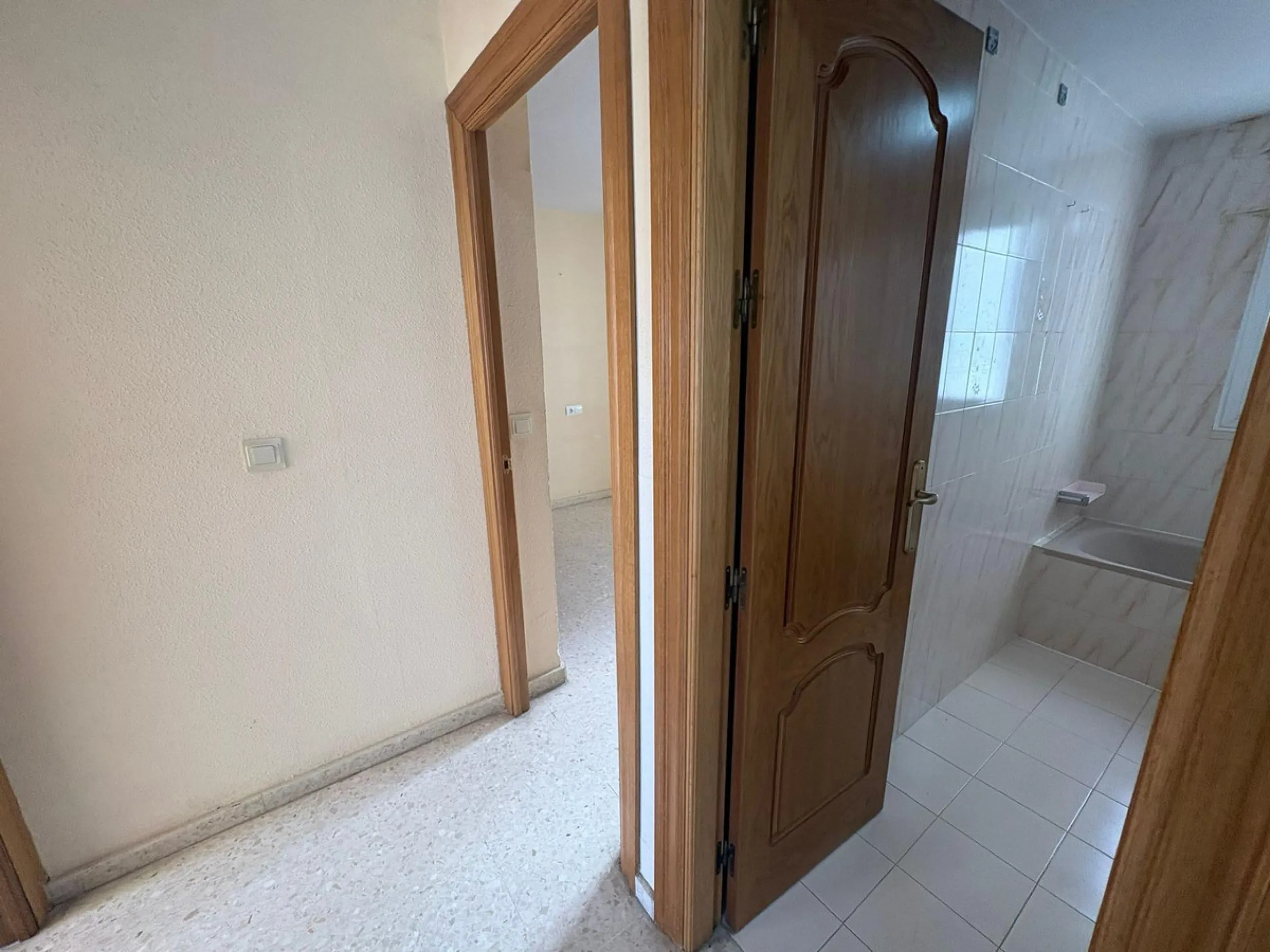Apartment - Middle Floor Apartment в продаже в Fuengirola, Málaga. В доме 3 спален и 2 ванных комнат. Площадь дома 97 м²