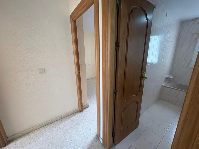 Apartment - Middle Floor Apartment в продаже в Fuengirola, Málaga. В доме 3 спален и 2 ванных комнат. Площадь дома 97 м²