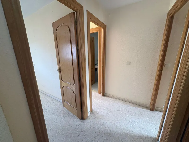 Apartment - Middle Floor Apartment в продаже в Fuengirola, Málaga. В доме 3 спален и 2 ванных комнат. Площадь дома 97 м²