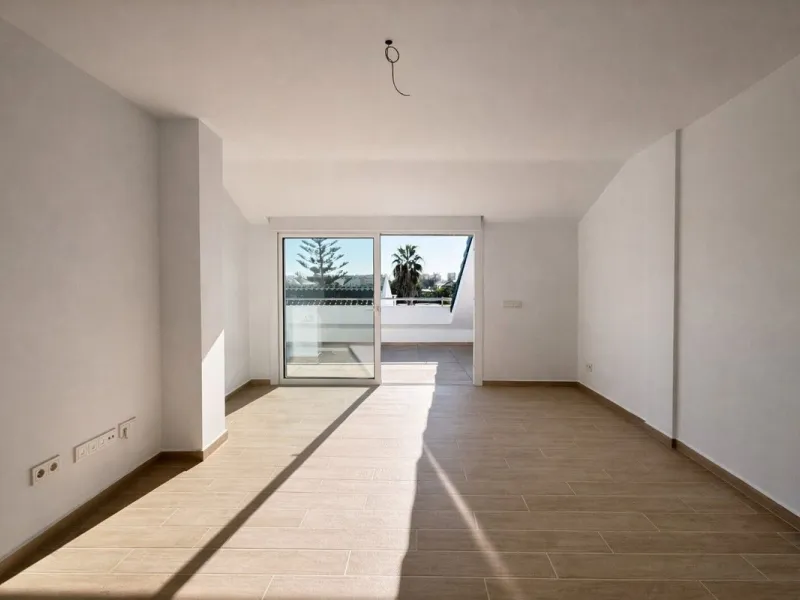 Penthouse in La Calerita, Fuengirola – 3 Bedrooms and 3 Bathrooms