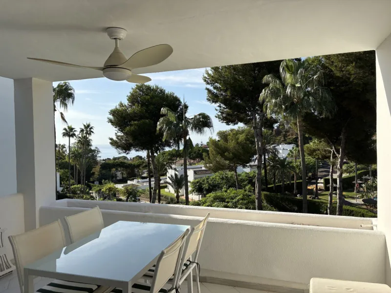 A beautiful second-floor apartment with a wonderful terrace and SEA VIEWS – the perfect vacation spot!