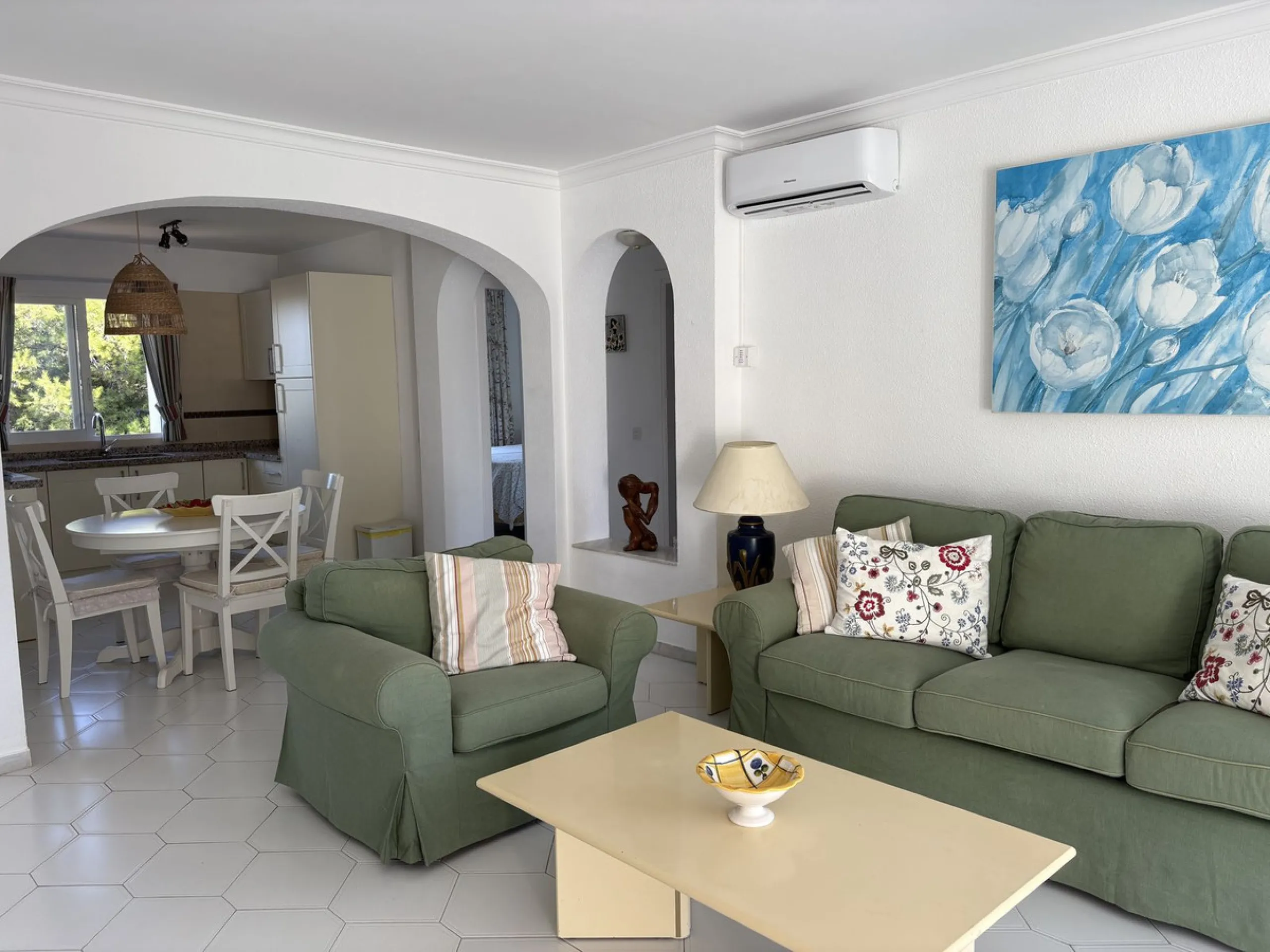 A beautiful second-floor apartment with a wonderful terrace and SEA VIEWS – the perfect vacation spot!