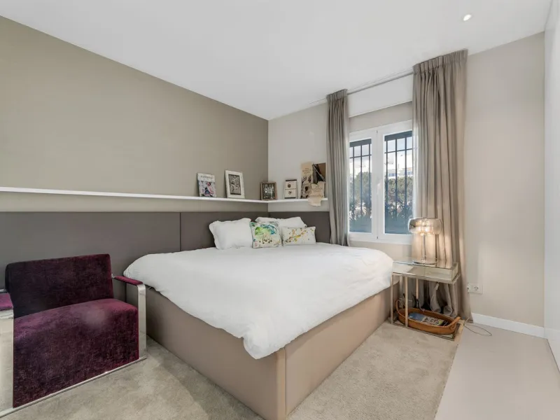 Apartment - Middle Floor Apartment в продаже в Marbella, Málaga. В доме 3 спален и 2 ванных комнат. Площадь дома 150 м²