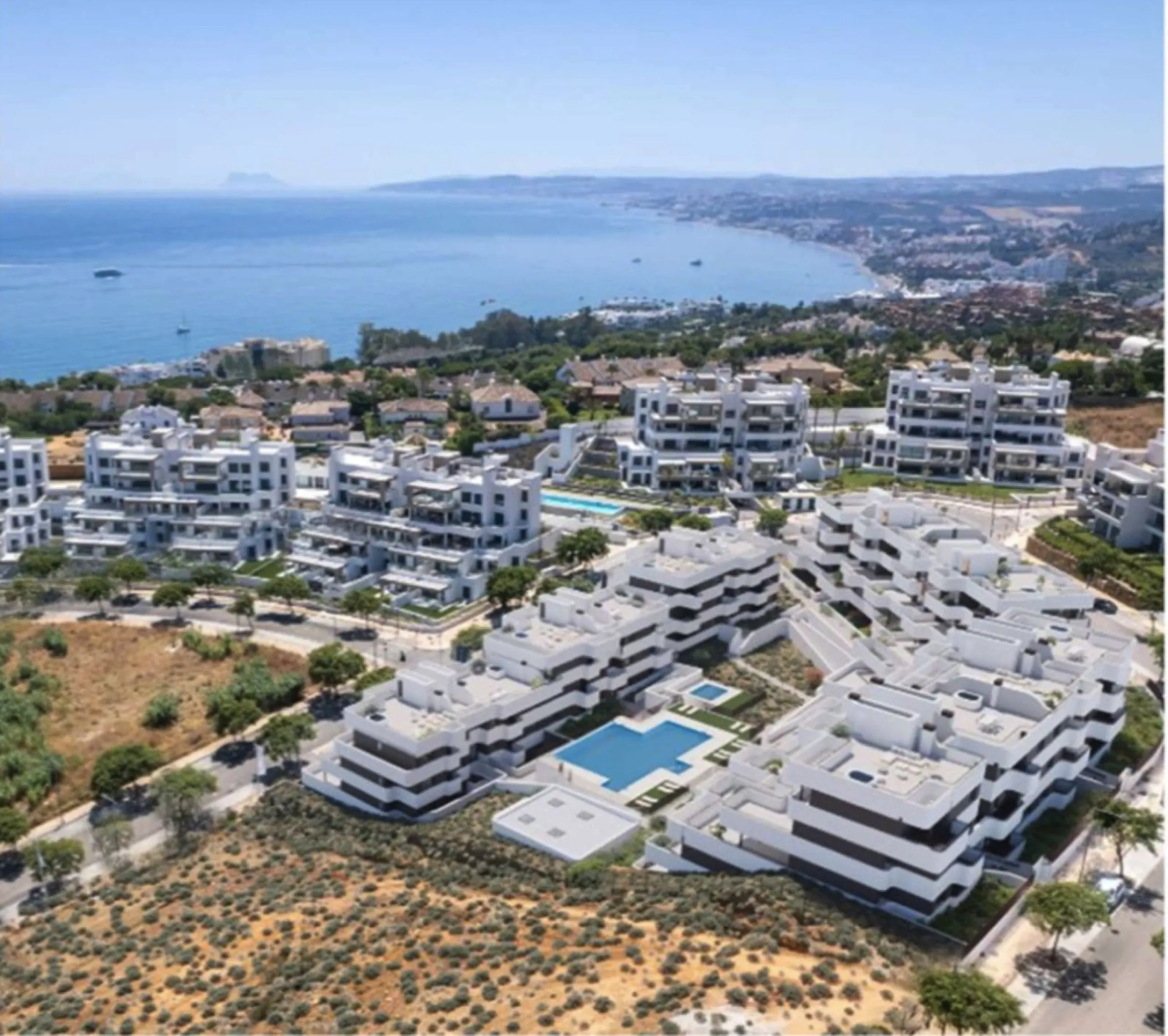 Stunning Modern 3-Bedroom Apartment with Sea Views and Expansive 115 m² Terrace in South Place, Las Mesas – Estepona