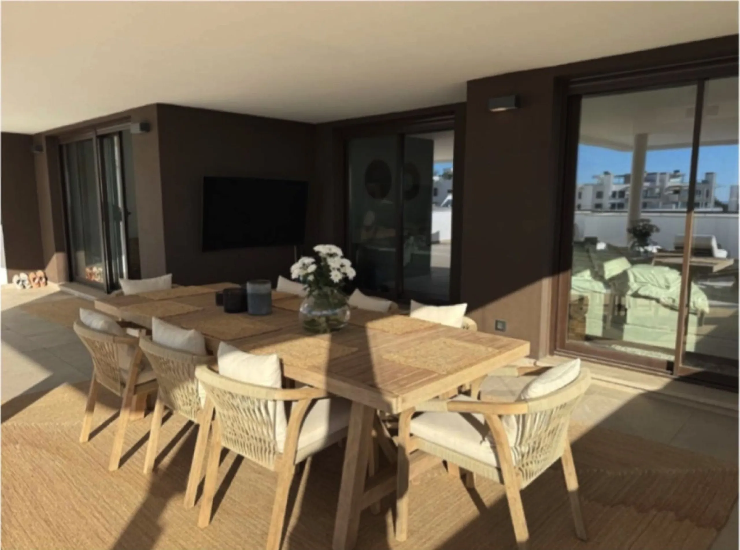 Stunning Modern 3-Bedroom Apartment with Sea Views and Expansive 115 m² Terrace in South Place, Las Mesas – Estepona