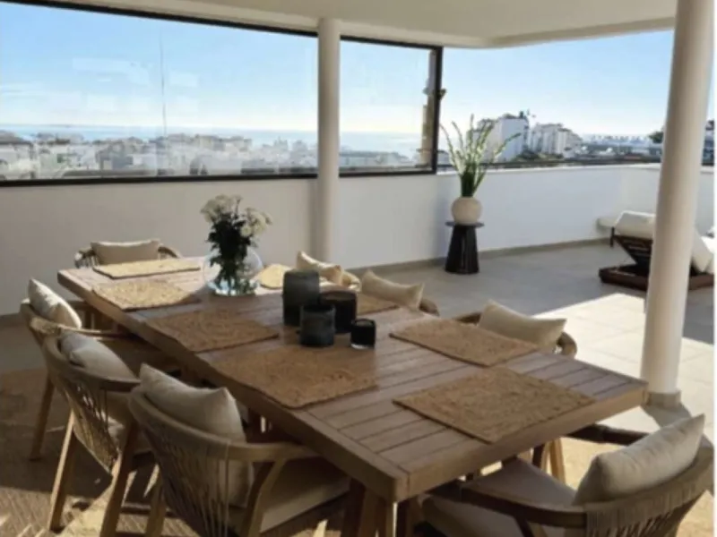 Stunning Modern 3-Bedroom Apartment with Sea Views and Expansive 115 m² Terrace in South Place, Las Mesas – Estepona