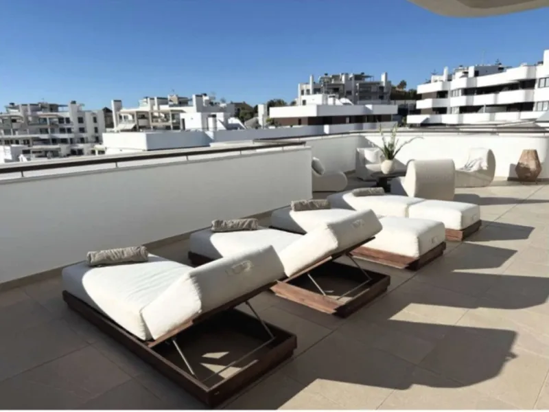 Stunning Modern 3-Bedroom Apartment with Sea Views and Expansive 115 m² Terrace in South Place, Las Mesas – Estepona