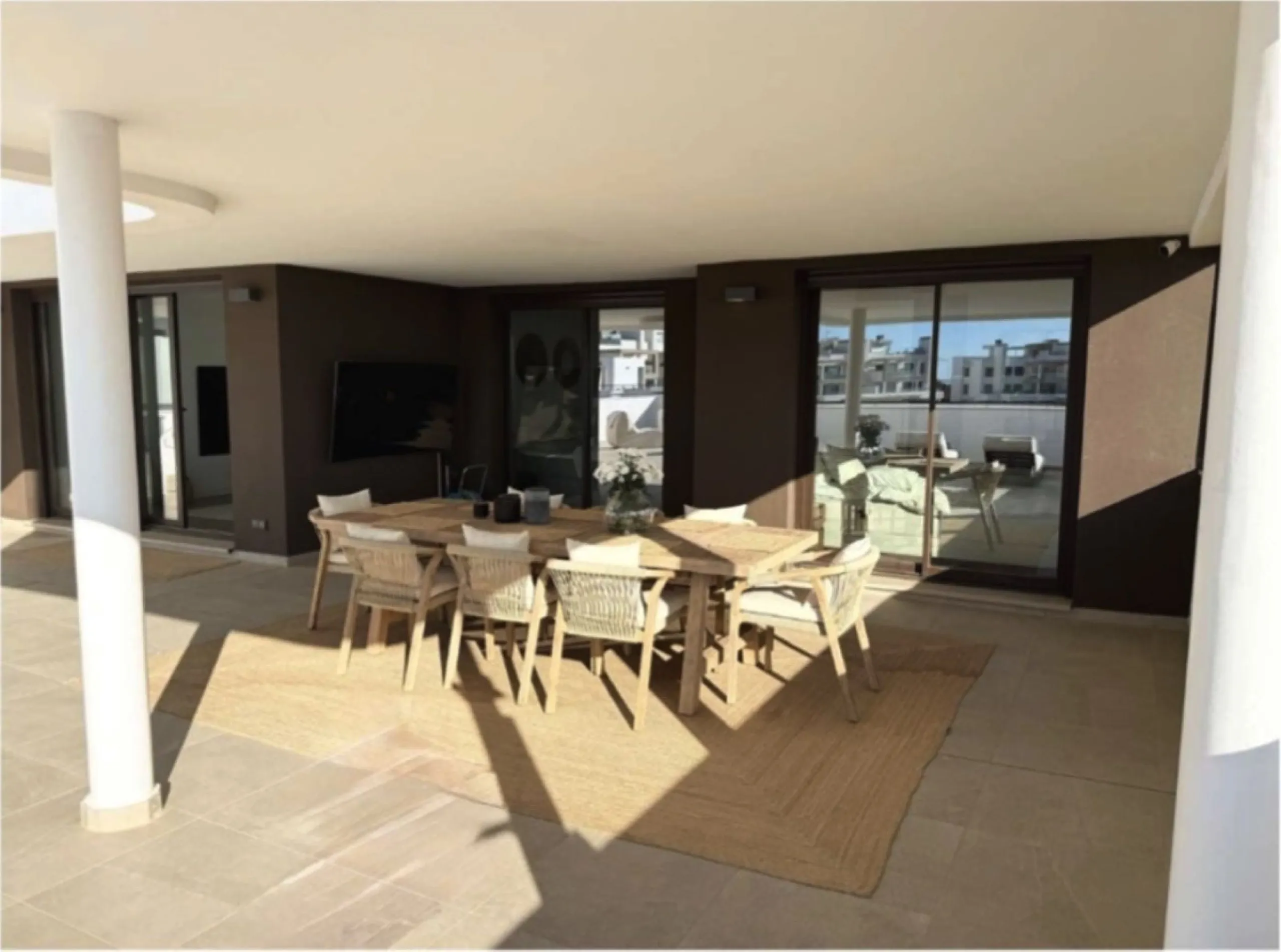 Stunning Modern 3-Bedroom Apartment with Sea Views and Expansive 115 m² Terrace in South Place, Las Mesas – Estepona