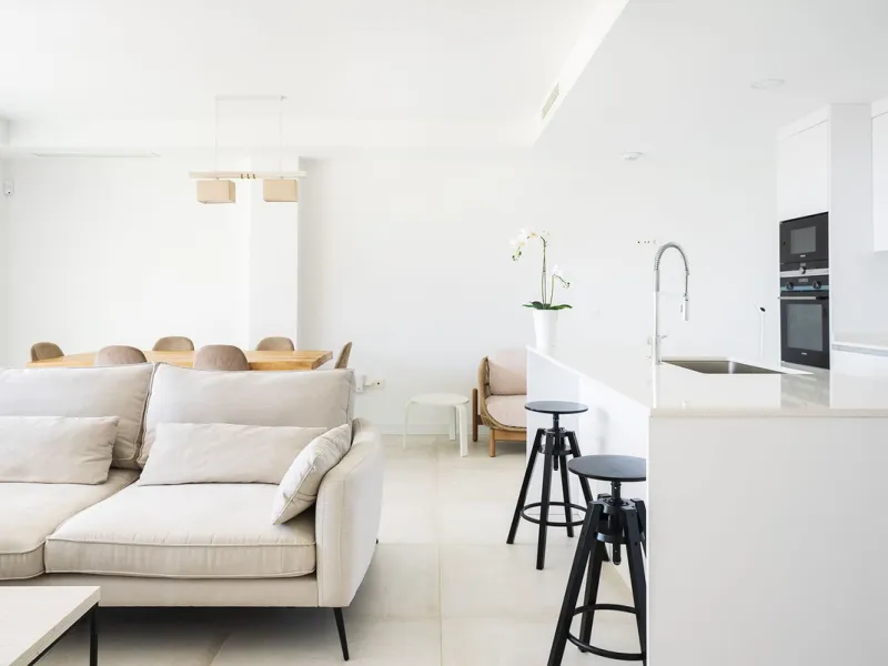 Elegant modern townhouse 500 m from the sea: comfort, style, and nature