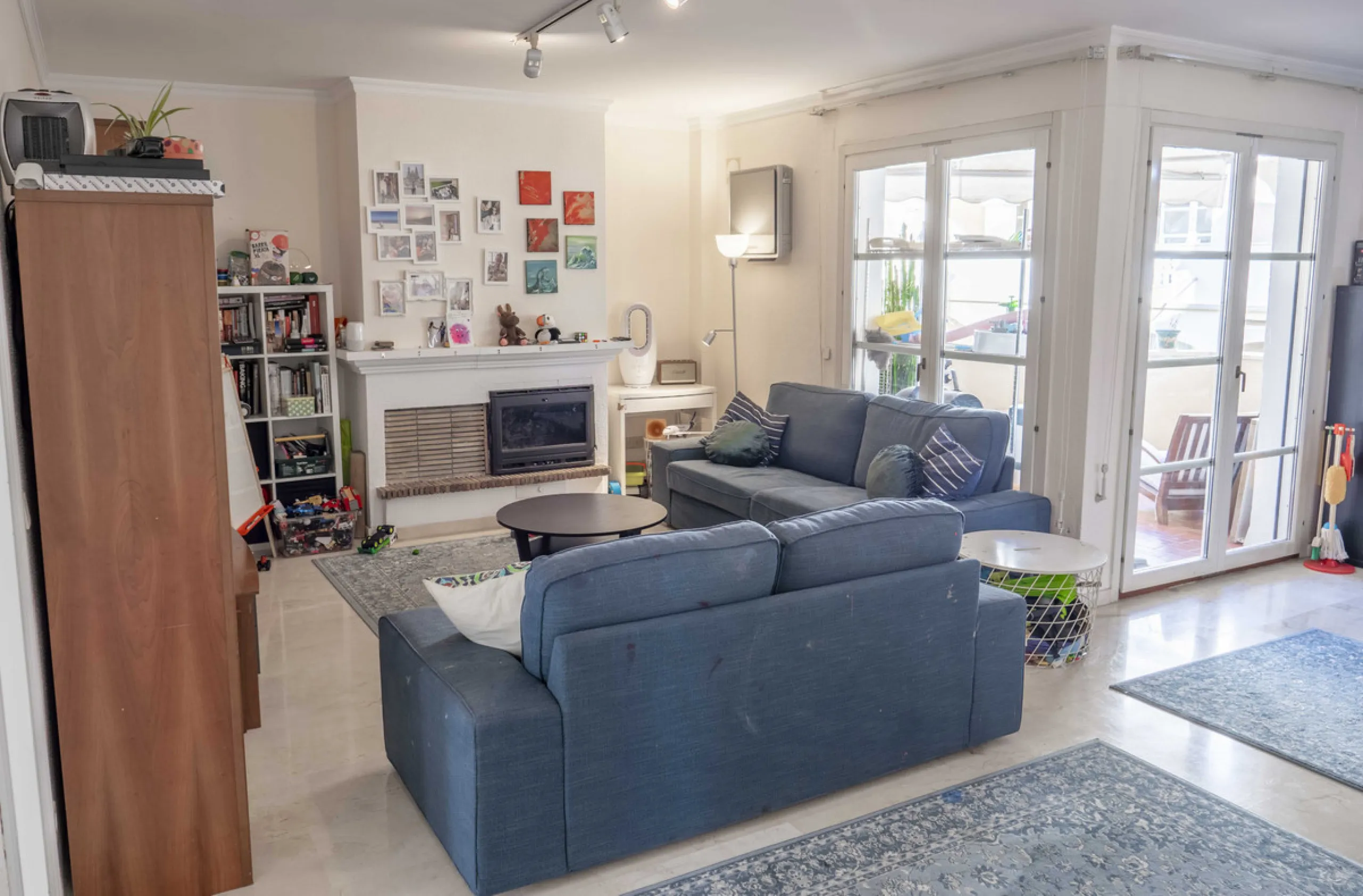 Apartment - Middle Floor Apartment в продаже в Estepona, Málaga. В доме 3 спален и 2 ванных комнат. Площадь дома 141 м²