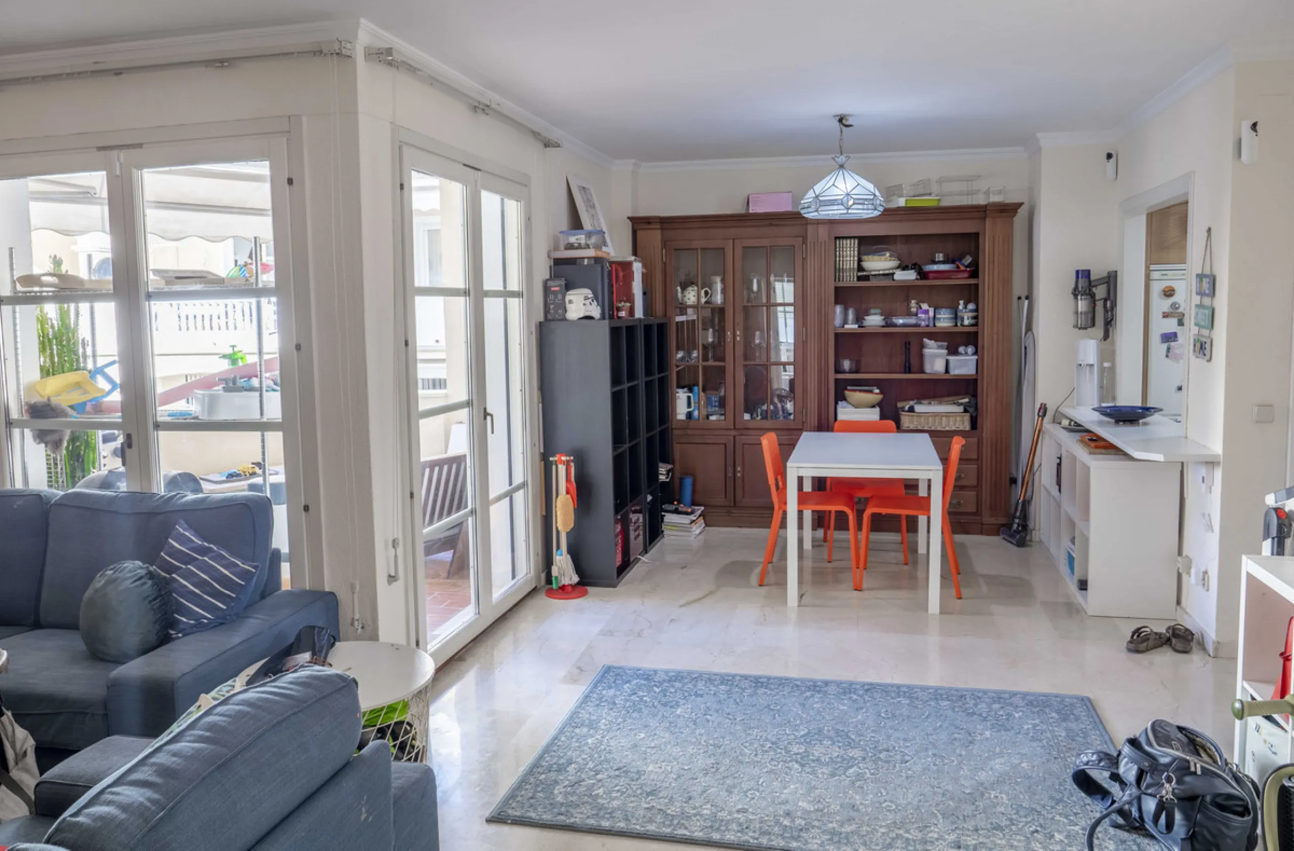 Apartment - Middle Floor Apartment в продаже в Estepona, Málaga. В доме 3 спален и 2 ванных комнат. Площадь дома 141 м²