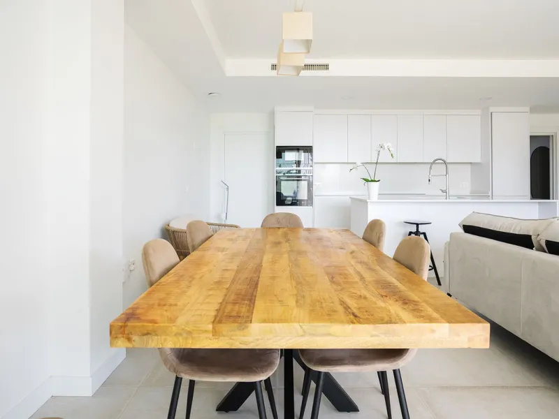 Elegant modern townhouse 500 m from the sea: comfort, style, and nature