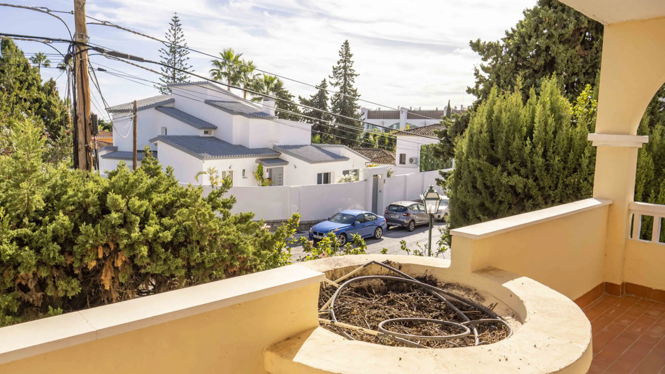 Apartment - Middle Floor Apartment в продаже в Estepona, Málaga. В доме 3 спален и 2 ванных комнат. Площадь дома 141 м²