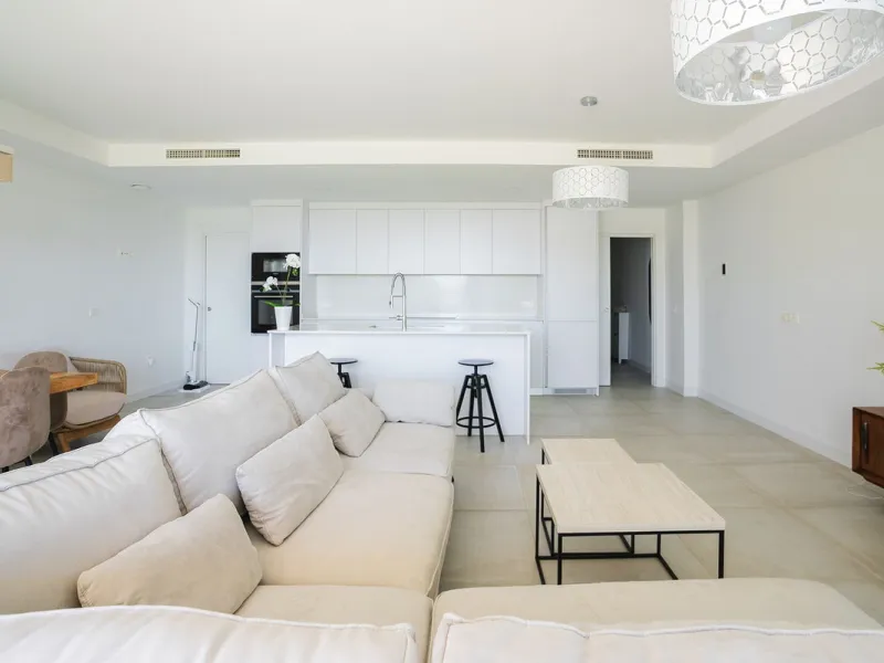 Elegant modern townhouse 500 m from the sea: comfort, style, and nature