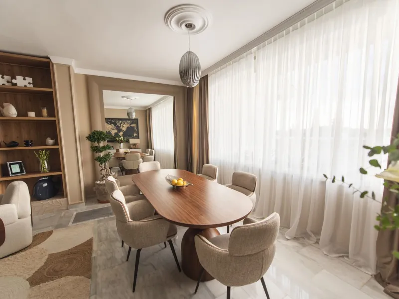 Discover this elegant, fully renovated west-facing townhouse, located in a quiet and well-maintained residential area in the heart of Aloha.