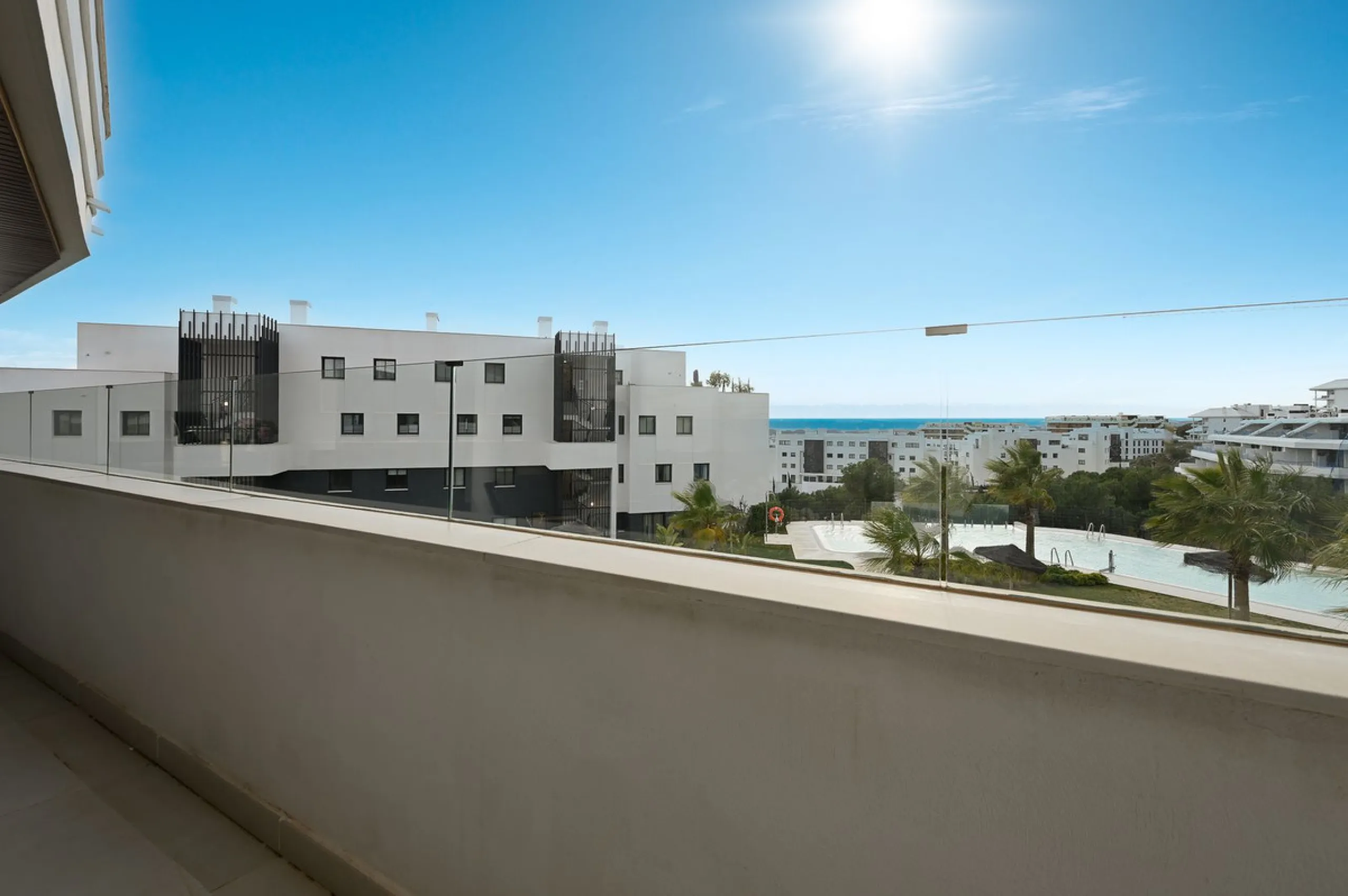 This modern apartment is situated in the sought-after area of El Higueron, Fuengirola, Malaga, offering a blend of comfort, style, and convenience. Boasting two spacious bedrooms and two bathrooms, including a luxurious en-suite, the property provides an 