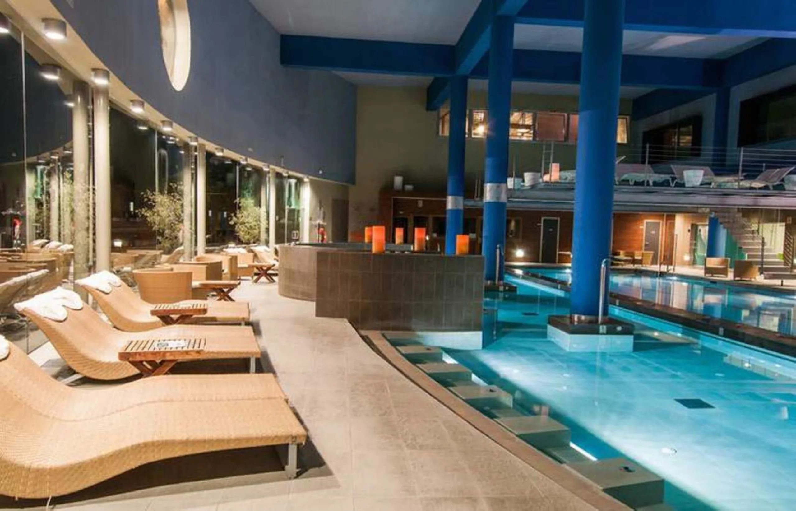 This modern apartment is situated in the sought-after area of El Higueron, Fuengirola, Malaga, offering a blend of comfort, style, and convenience. Boasting two spacious bedrooms and two bathrooms, including a luxurious en-suite, the property provides an 