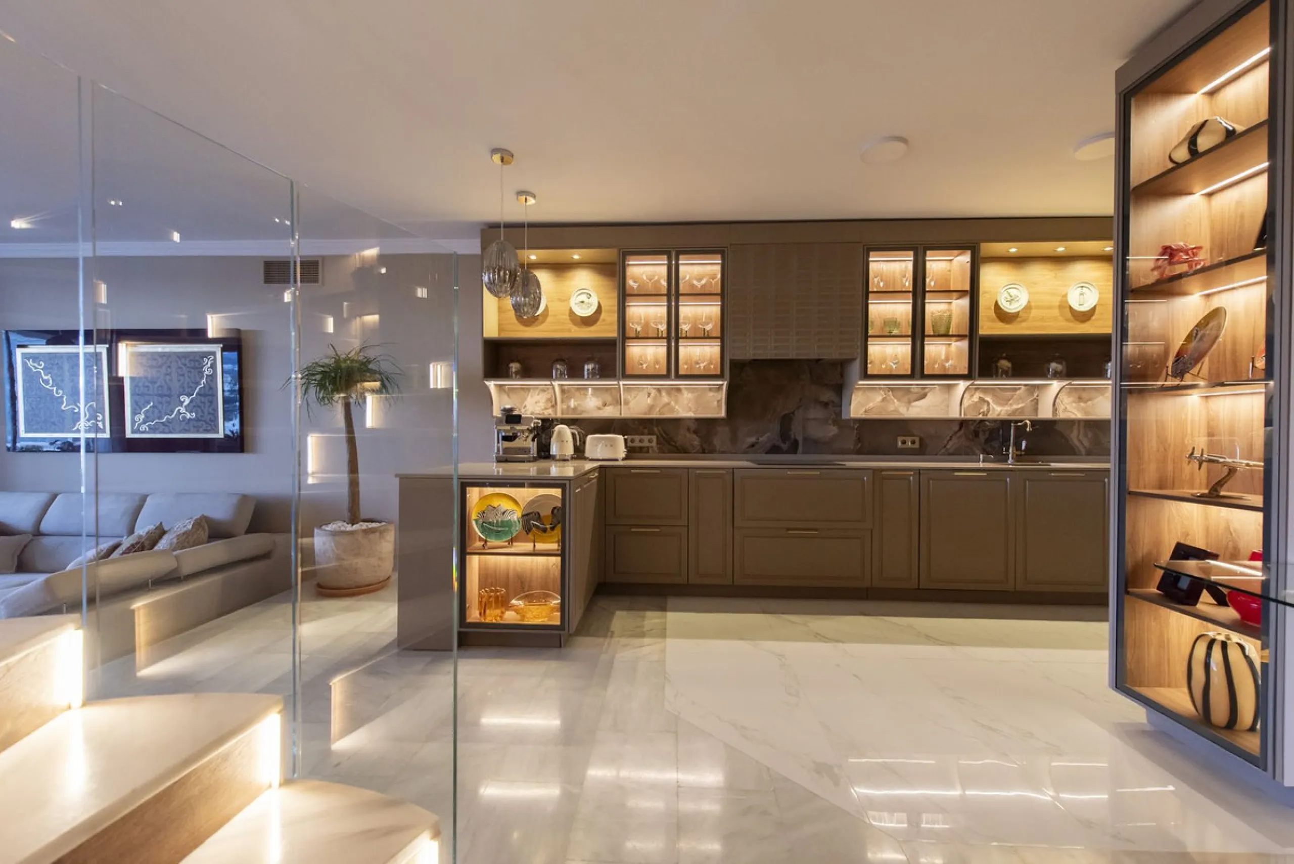 Discover this elegant, fully renovated west-facing townhouse, located in a quiet and well-maintained residential area in the heart of Aloha.