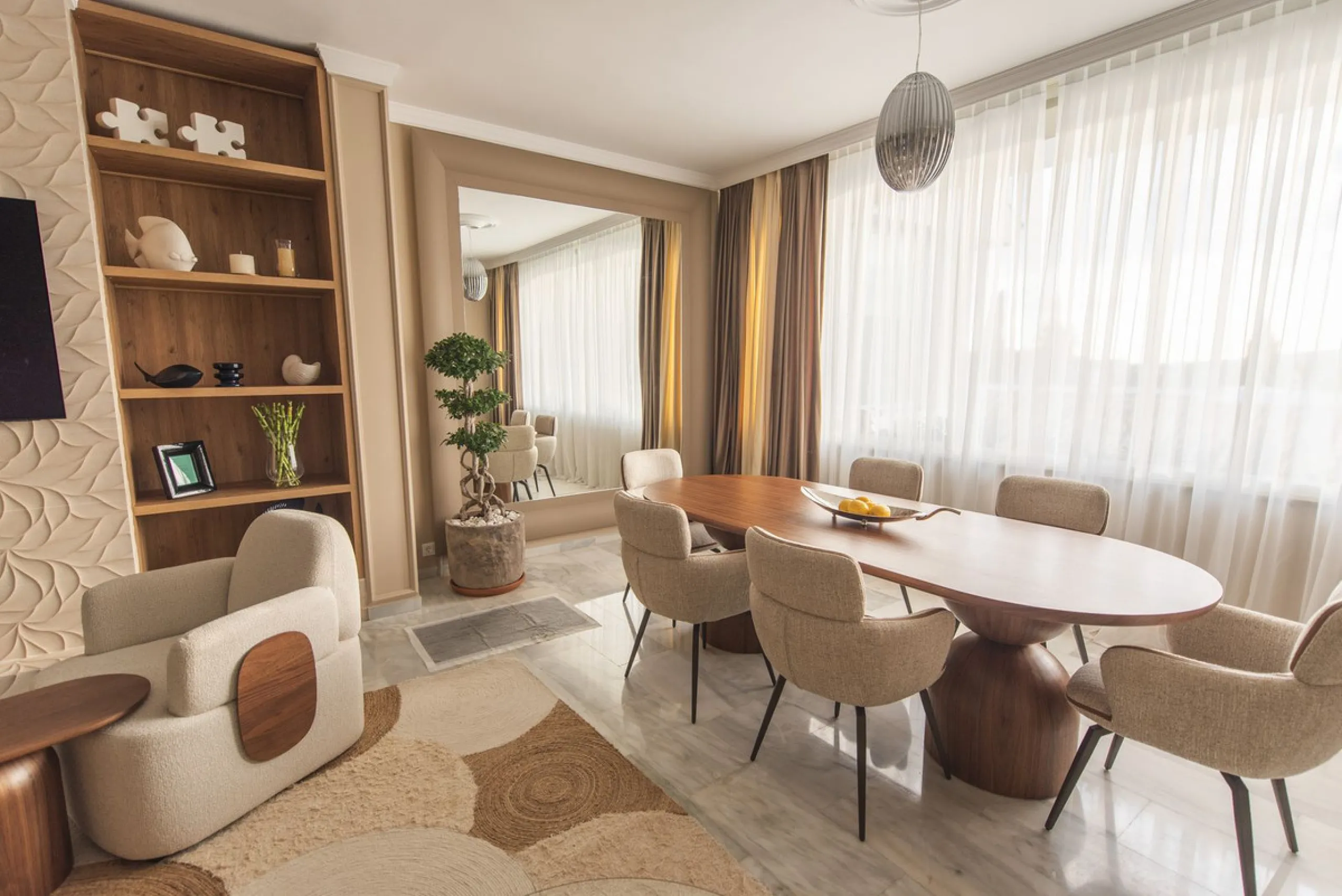 Discover this elegant, fully renovated west-facing townhouse, located in a quiet and well-maintained residential area in the heart of Aloha.