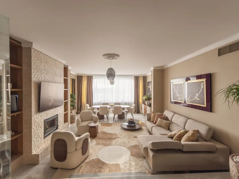 Discover this elegant, fully renovated west-facing townhouse, located in a quiet and well-maintained residential area in the heart of Aloha.