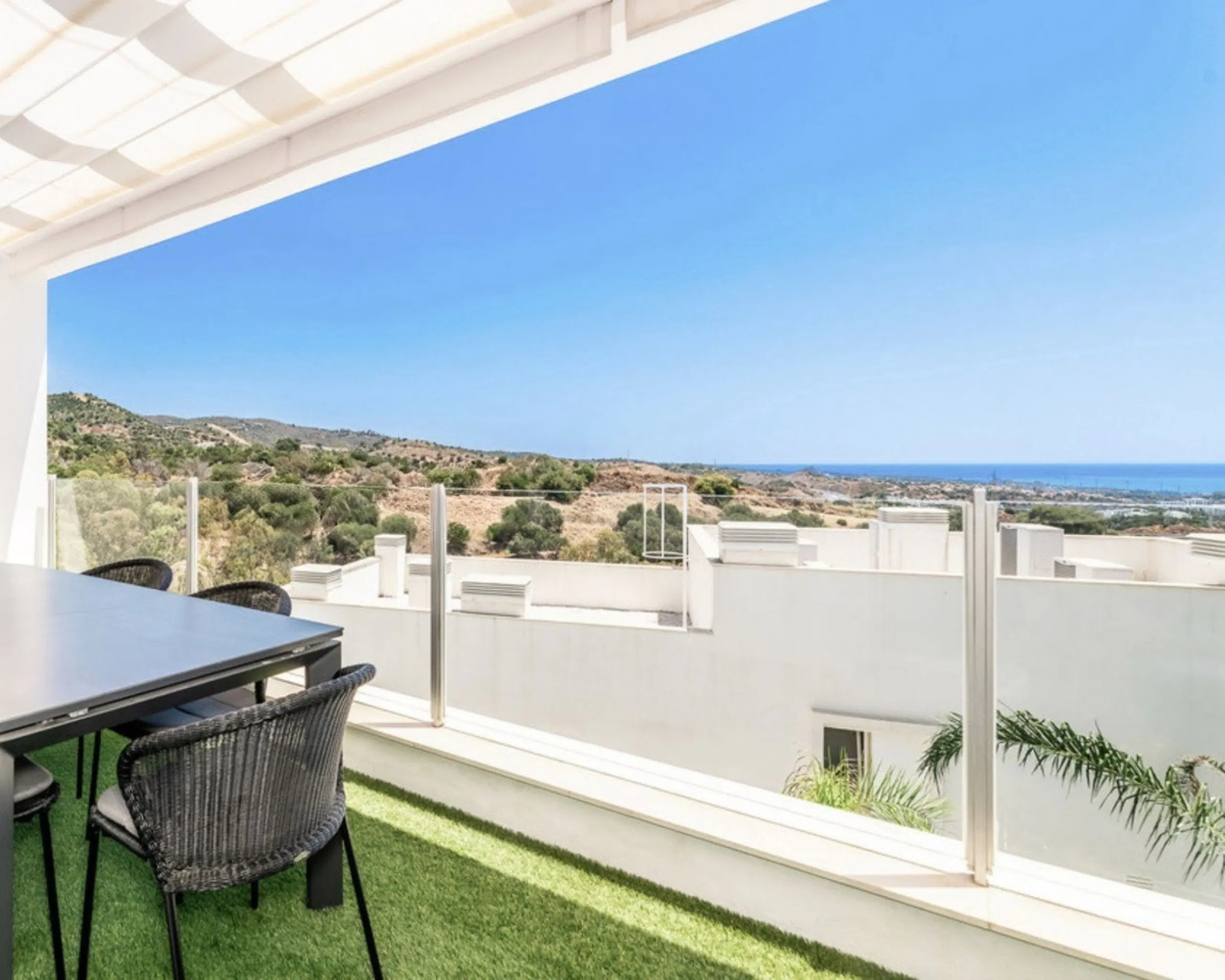 Apartment - Penthouse в продаже в Marbella, Málaga. В доме 3 спален и 3 ванных комнат. Площадь дома 195 м²