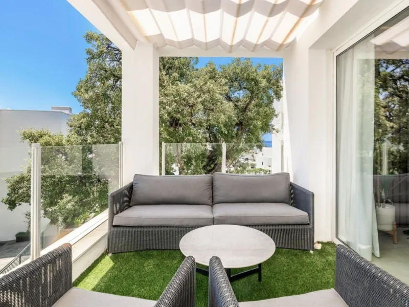 Apartment - Penthouse в продаже в Marbella, Málaga. В доме 3 спален и 3 ванных комнат. Площадь дома 195 м²
