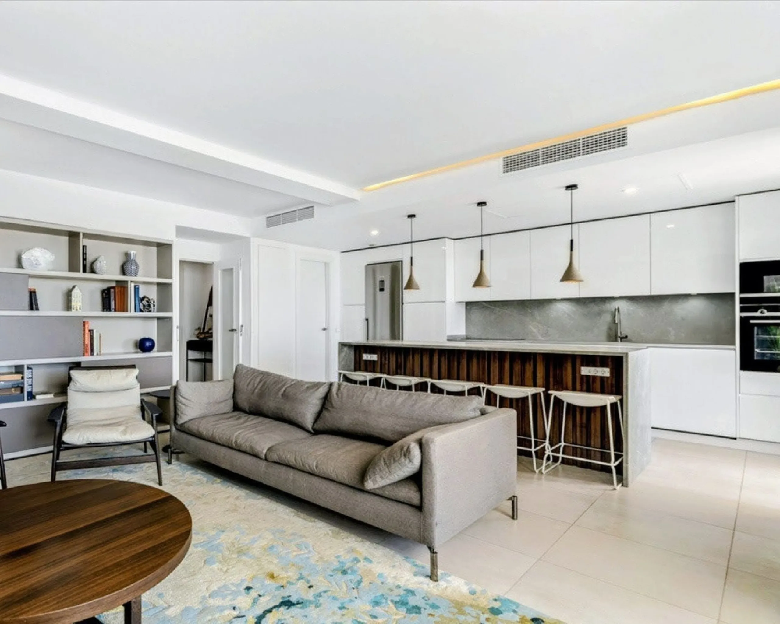 Apartment - Penthouse в продаже в Marbella, Málaga. В доме 3 спален и 3 ванных комнат. Площадь дома 195 м²