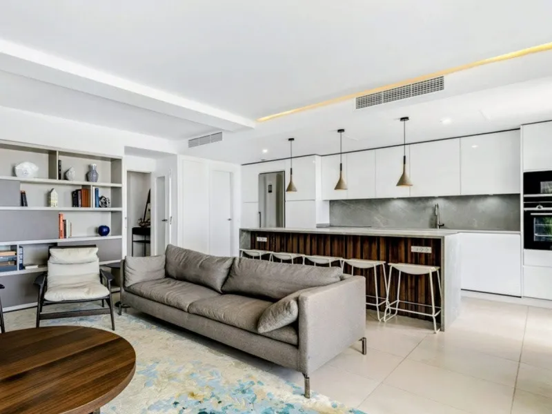 Apartment - Penthouse в продаже в Marbella, Málaga. В доме 3 спален и 3 ванных комнат. Площадь дома 195 м²