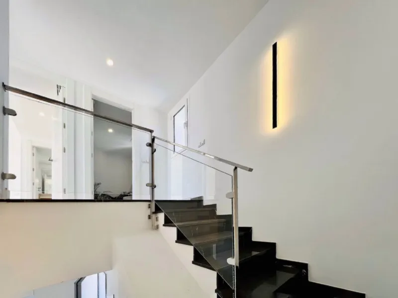 Apartment - Penthouse в продаже в Marbella, Málaga. В доме 3 спален и 3 ванных комнат. Площадь дома 195 м²