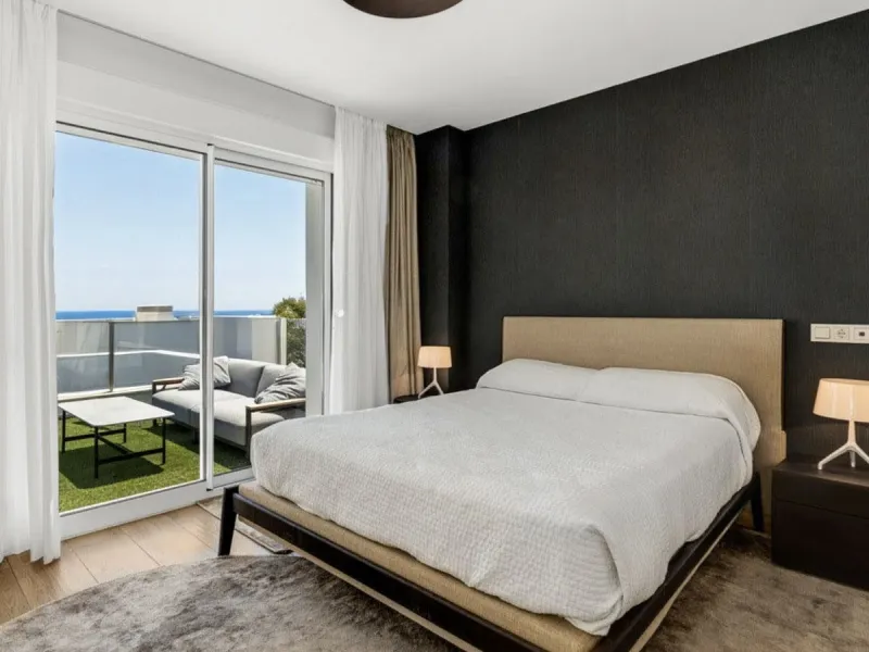 Apartment - Penthouse в продаже в Marbella, Málaga. В доме 3 спален и 3 ванных комнат. Площадь дома 195 м²